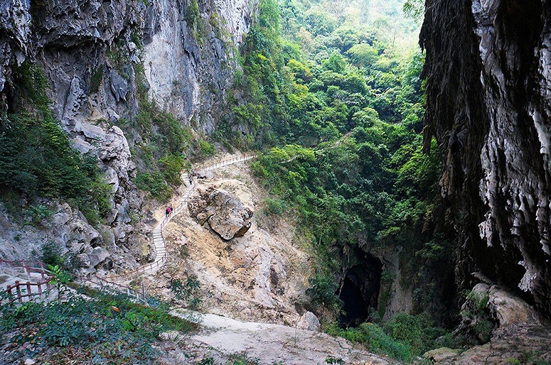 美丽的河池凤山飞龙洞