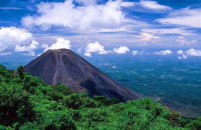 圣安娜火山美景