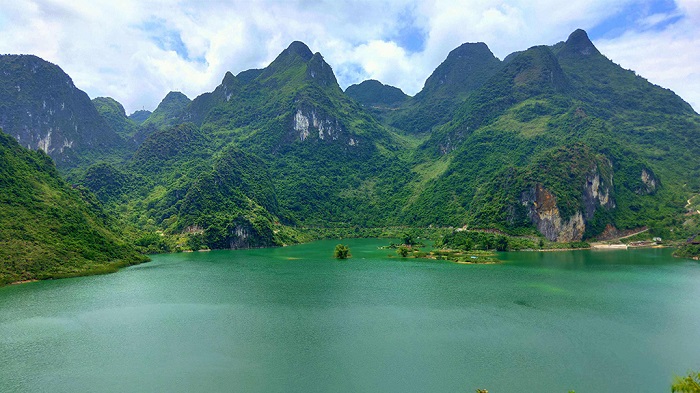 广西百色市浩坤湖风光