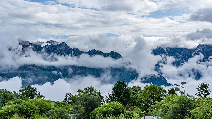 甘南拉尕山风光